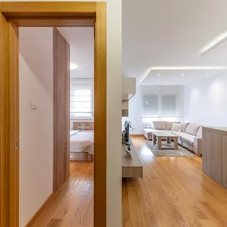 Modern Living - Academic - Private Parking Apartman *