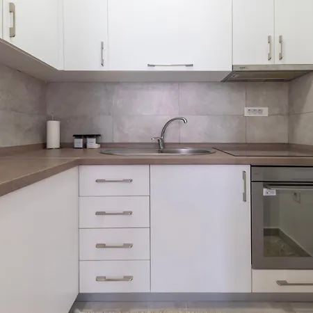 Apartment Modern Living - Academic - Private Parking Novi Sad