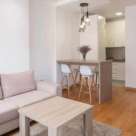 Modern Living - Academic - Private Parking